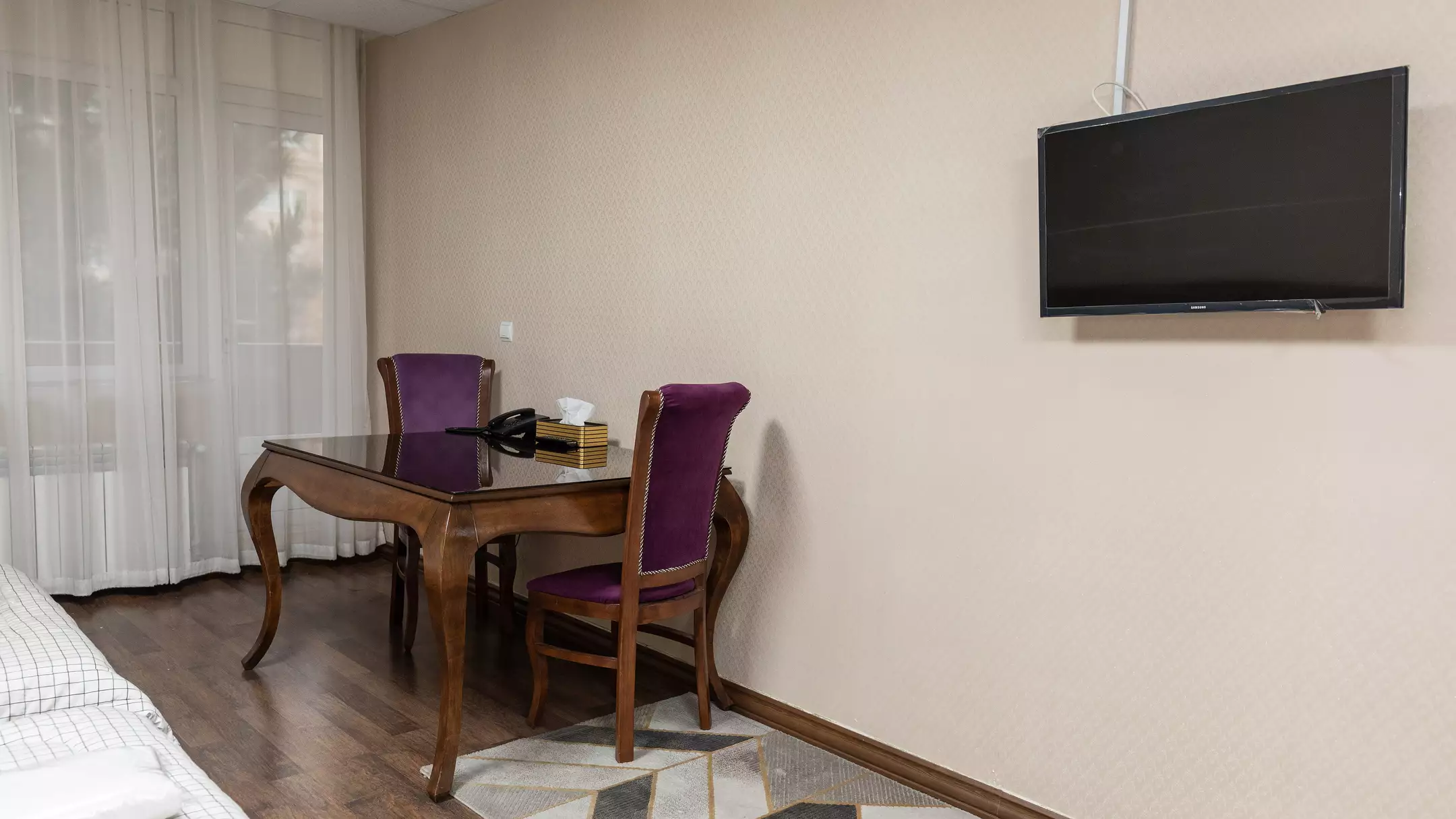 Alibaba https://cdn.alibaba.ir/ostorage/hotel-accommodation-images/674c0ede10d0d5745be3d2ef_هتل مرمر - اتاق چهارتخته سینگل (2).webp